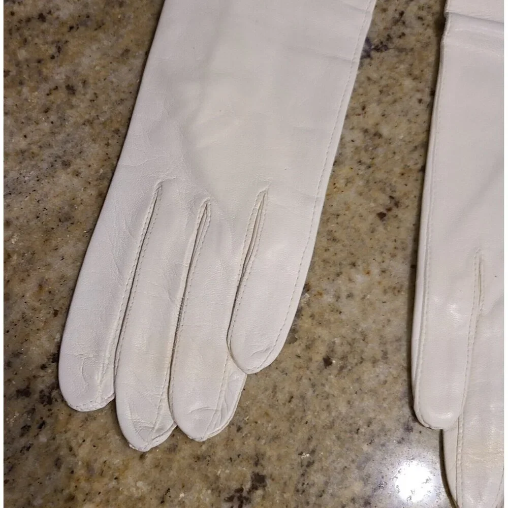 New! Vintage Size S/M White Soft Leather Formal 15